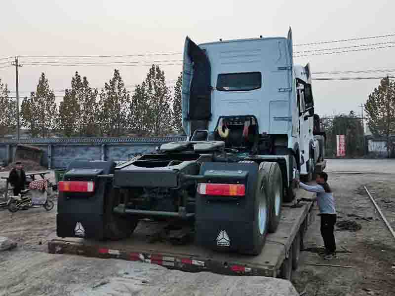 ​Nigerian customers bought four Howo dump trucks